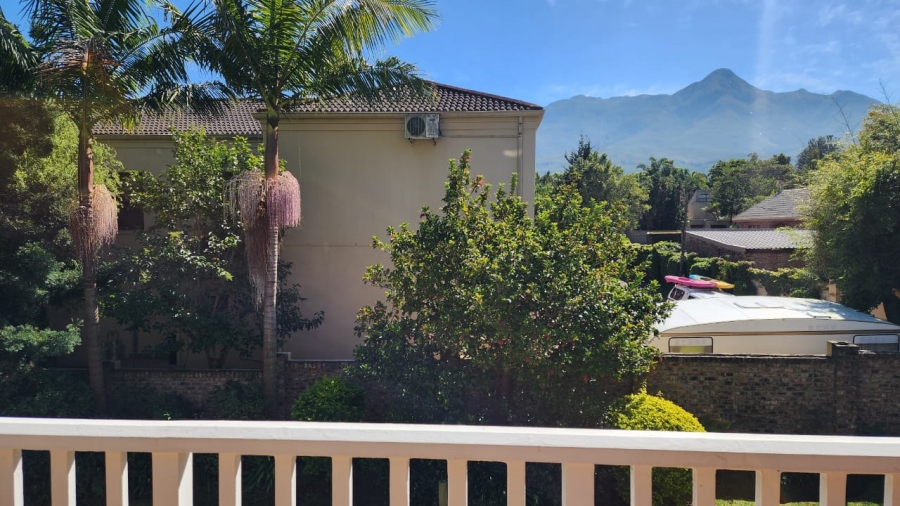4 Bedroom Property for Sale in Heatherlands Western Cape